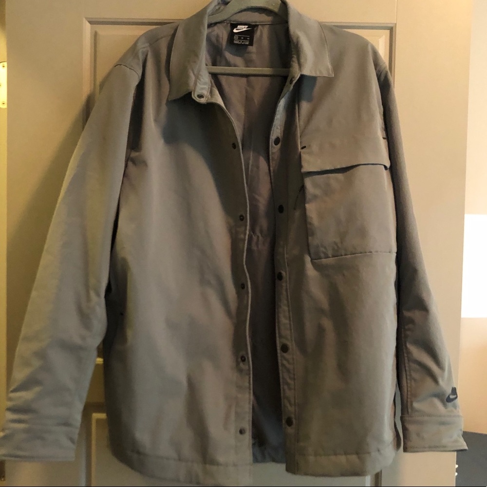 Nike Essential Jacket (XL)